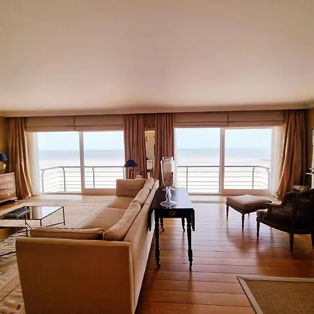 Apartment Luxurious With Sea View