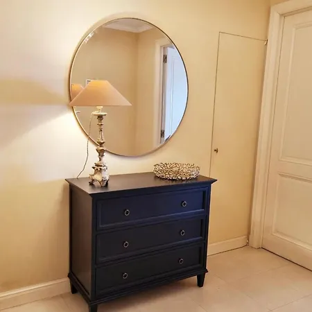 Luxurious With Sea View Apartment